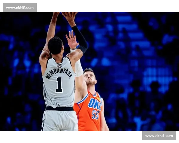 火箭马刺首战对决 年轻风暴挑战传统强权的季后赛全新篇章拉开帷幕